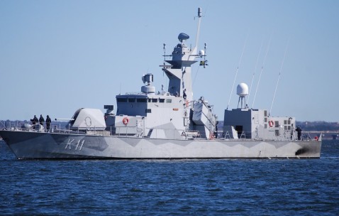 怀孕初期尿道口褐色分泌物（怀孕初期尿出来褐色分泌物）