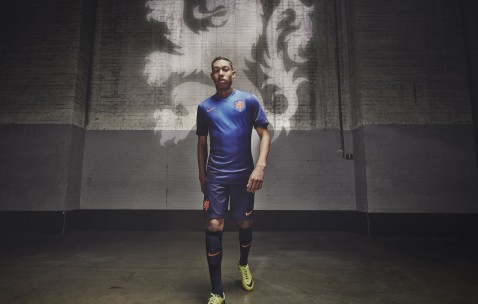 类实性卵泡（卵泡回声偏实）