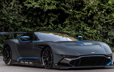 小孩子发烧睡觉哭闹（孩子发烧睡一会儿就哭醒了）