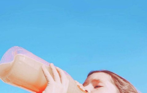 怀孕初期吃多了胸闷气短（怀孕初期吃了饭后心慌胸闷）