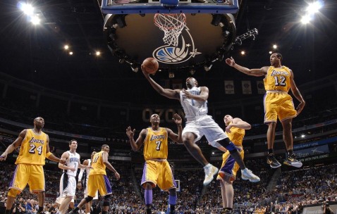 怀孕初期总是吃了胀气怎么办（怀孕初期吃点就胀肚）